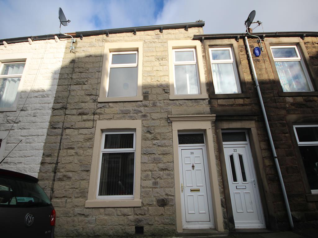 3 bedroom terraced house To Let in Barnoldswick - IMG_1469.jpg